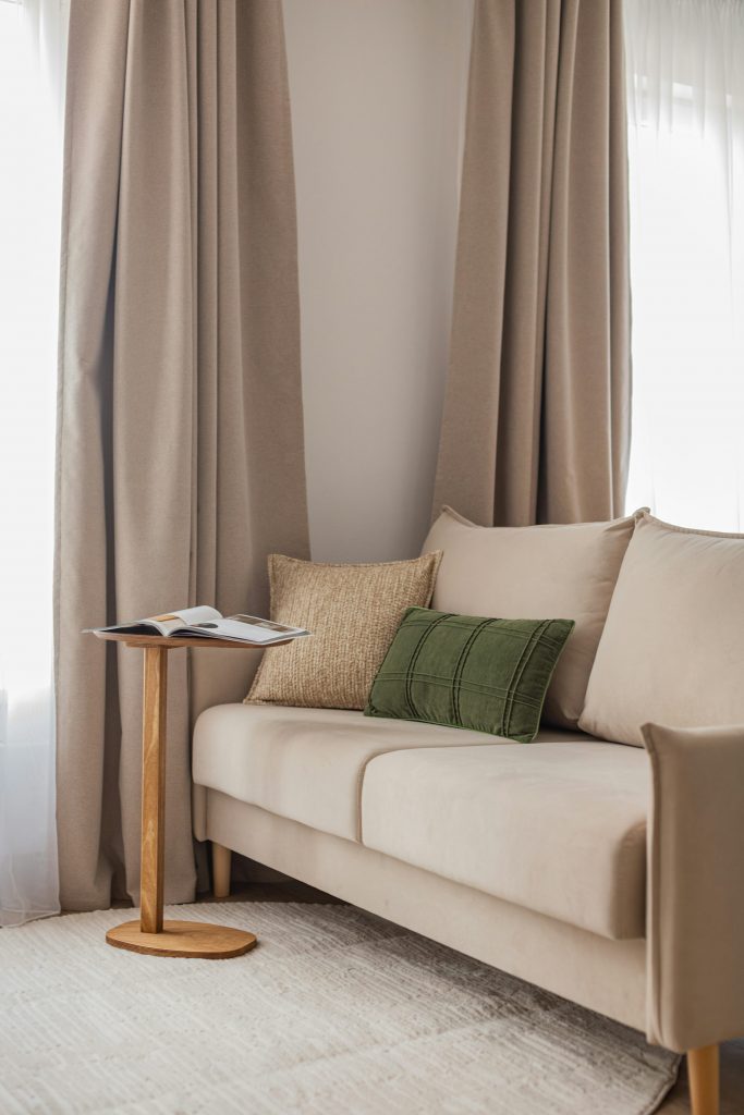 Linen Daybed demo product